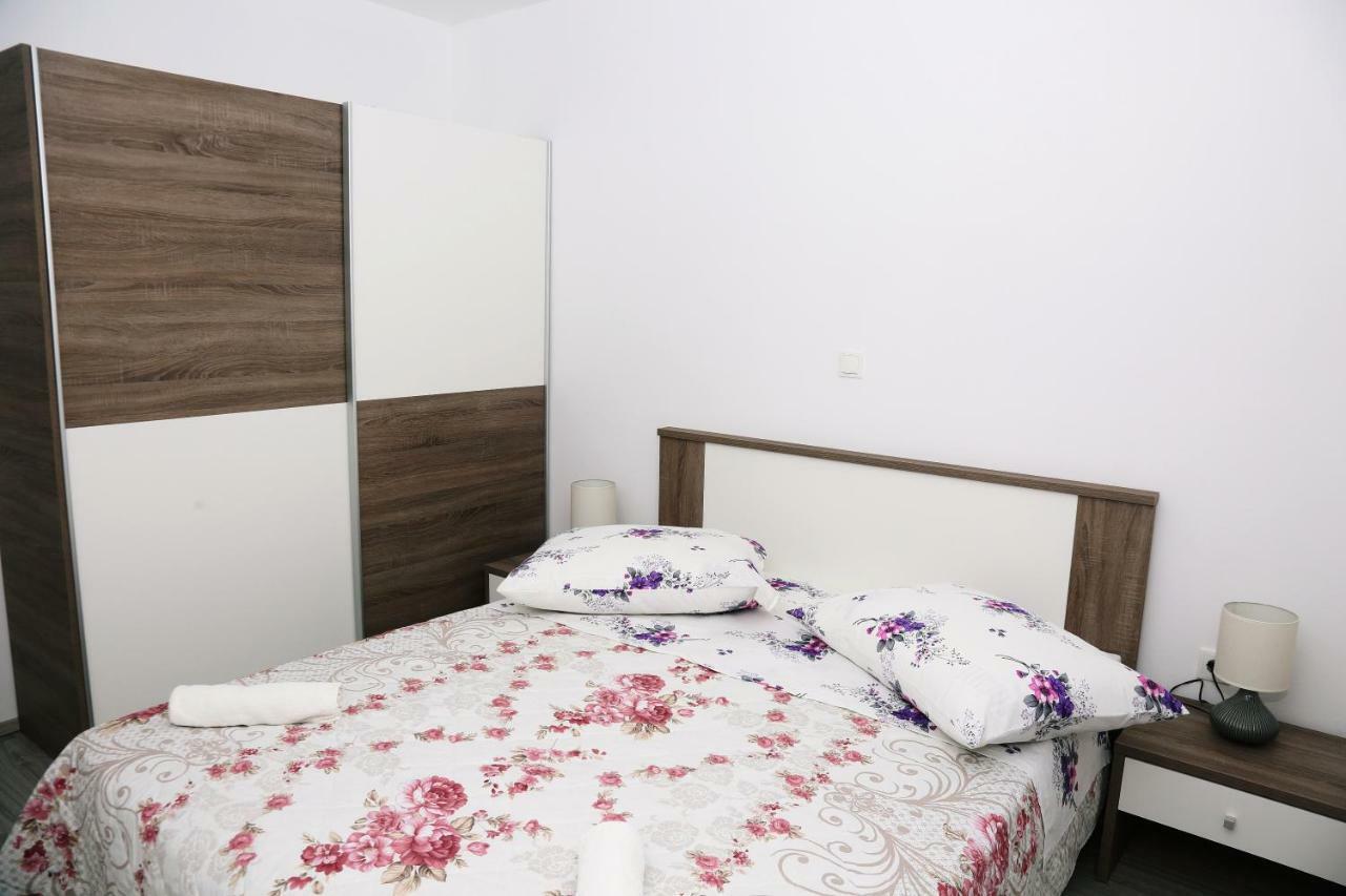 Apartments Tonia Br. 1 Zavalatica Luaran gambar